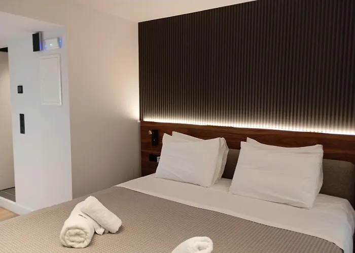 Kantoni Suites