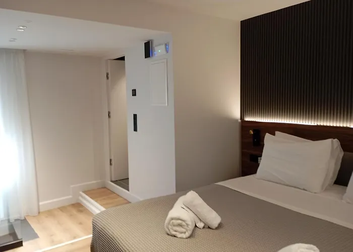 Kantoni Suites